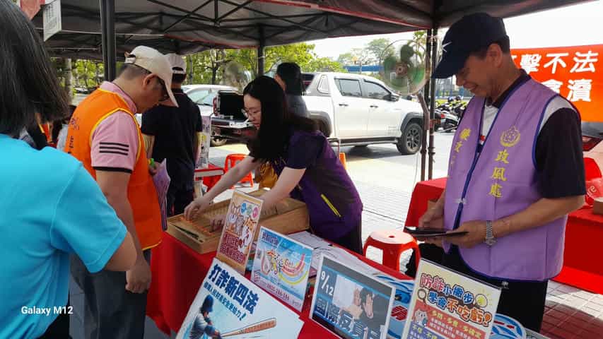 彰化廉政志工協助辦理「114年度中小學學生才藝社團展演活動」廉政宣導志工擺攤宣導-田中區場次