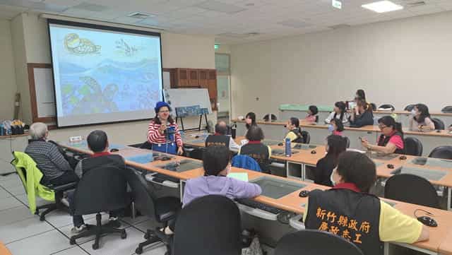 從繪本出發　新竹縣培訓廉政志工向下扎根誠信教育繪本《小海龜的逆襲》作者楊婉怡老師擔任講師