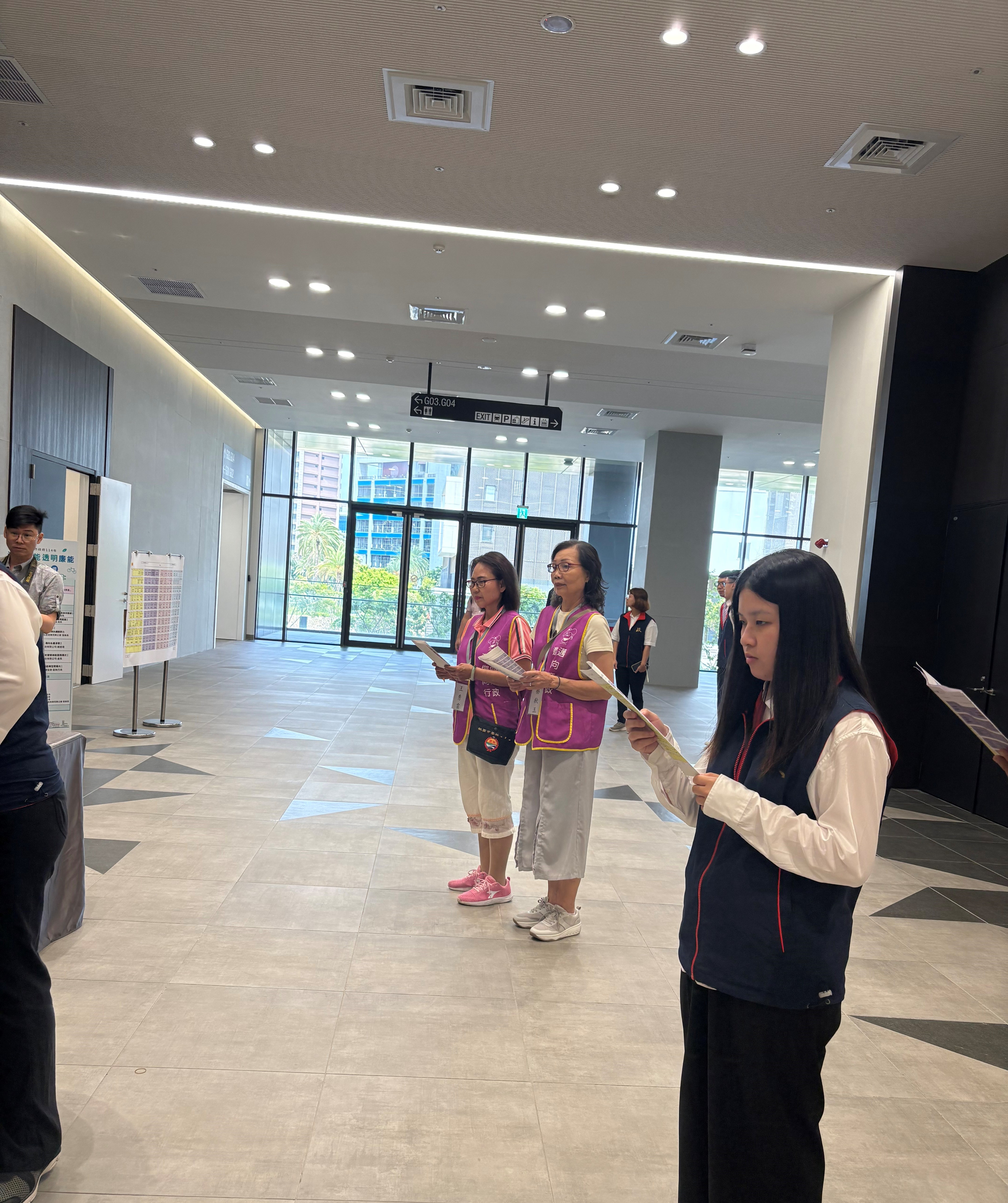 接軌淨零治理　桃園市政府廉政志工培訓導入綠能新視野廉政志工協助活動會場貴賓引導_2