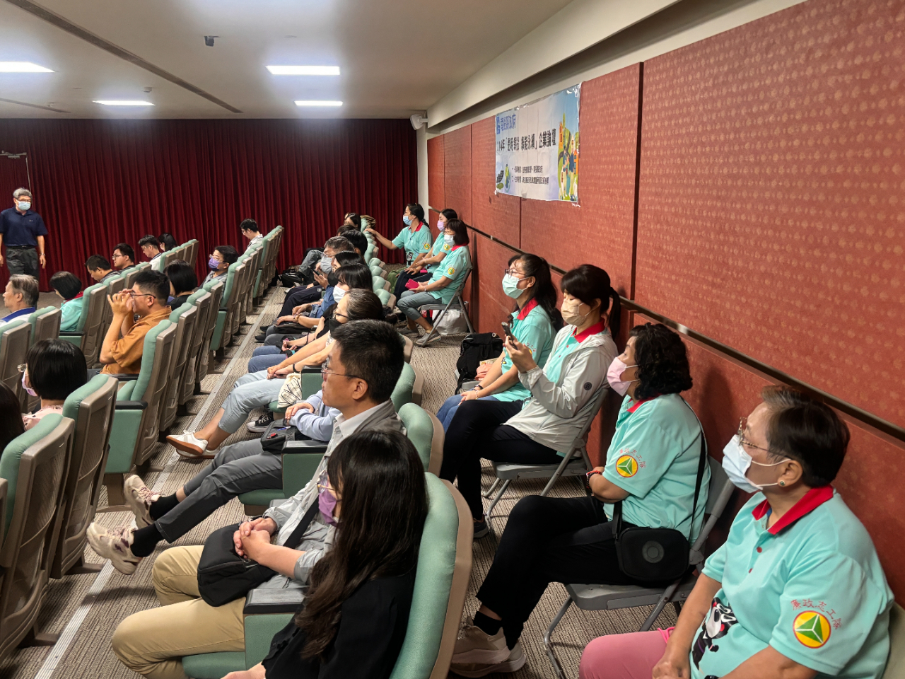 南投深化廉政志工訓練 助力綠能永續與行政透明志工認真參與訓練課程