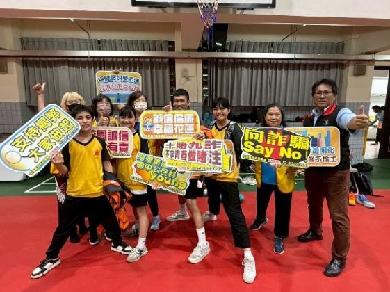 花蓮政風處攜手廉政志工-「用經驗點亮誠信種子．與孩子共築青廉未來」廉政志工至吉安國中宣導