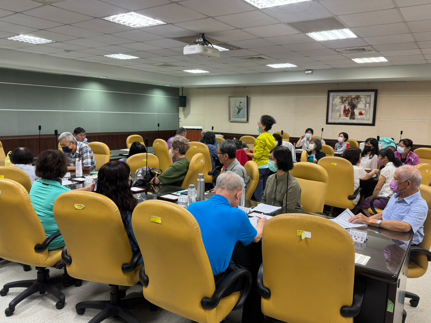 「廉能的力量-推動全方位廉能服務」 臺灣高雄地方法院辦理114年聯合廉政志工專業訓練臺灣高雄地方法院蔡國卿院長主持綜合討論座談會