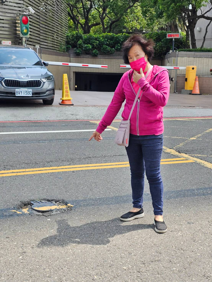 臺南道路平坦好行-廉政志工來巡查廉政志工巡查發現永康區道路缺失