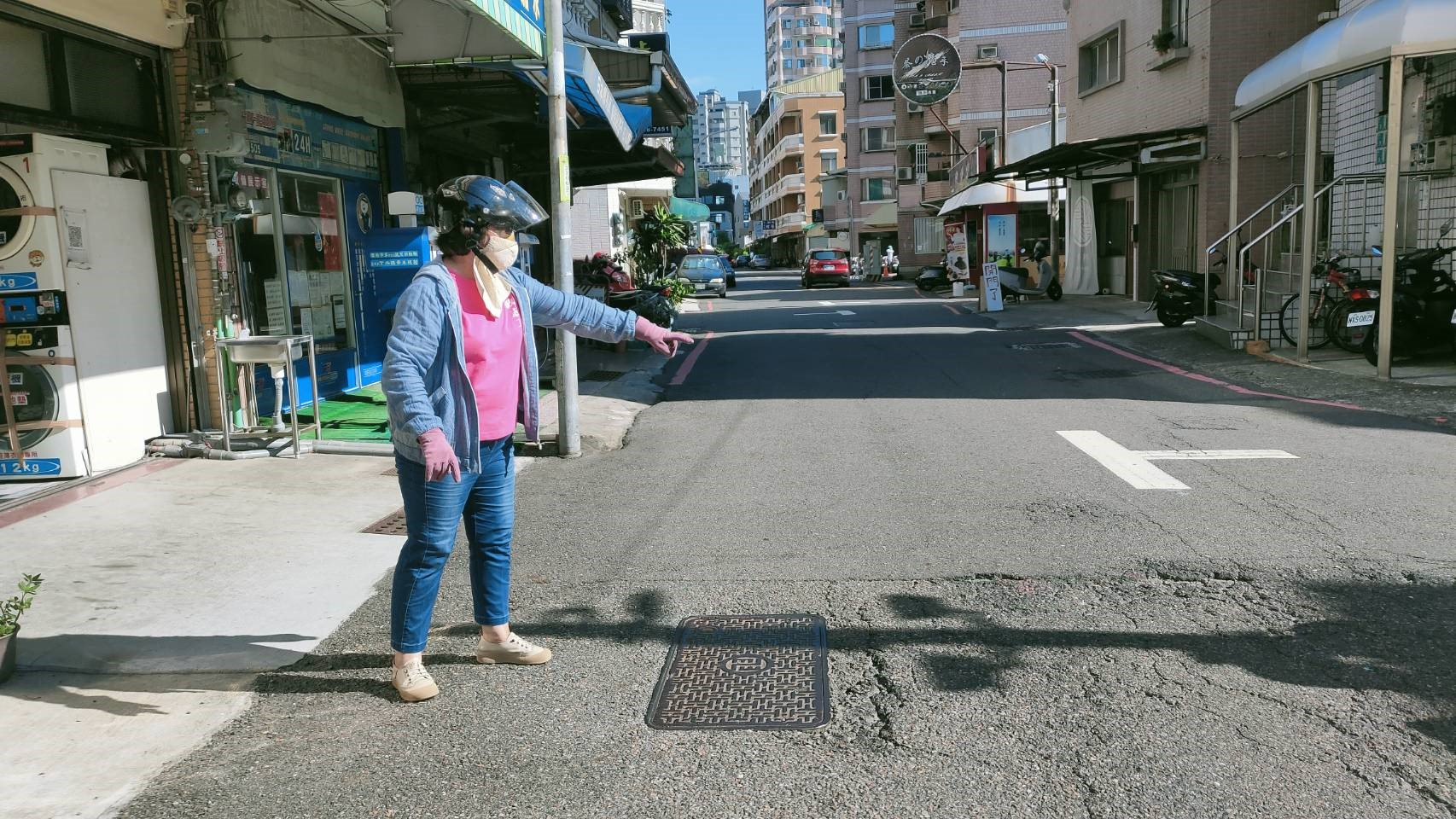 臺南道路平坦好行-廉政志工來巡查廉政志工巡查發現東區道路缺失
