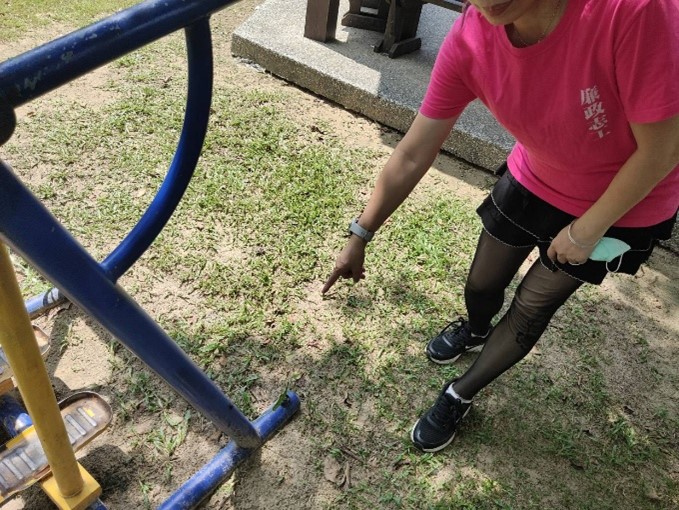 遊戲的笑聲背後，有我們的守護-臺南志工廉政志工巡查仁德區運動公園，發現運動器材螺帽鬆脫。