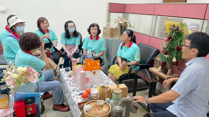 草屯廉政志工精進專業知能　強化廉政法紀宣導效能志工課後向檢察官發問討論